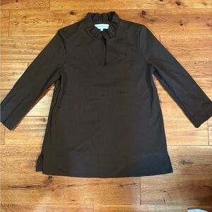 Tuckernuck dark green tunic with ruffle collar. Size S